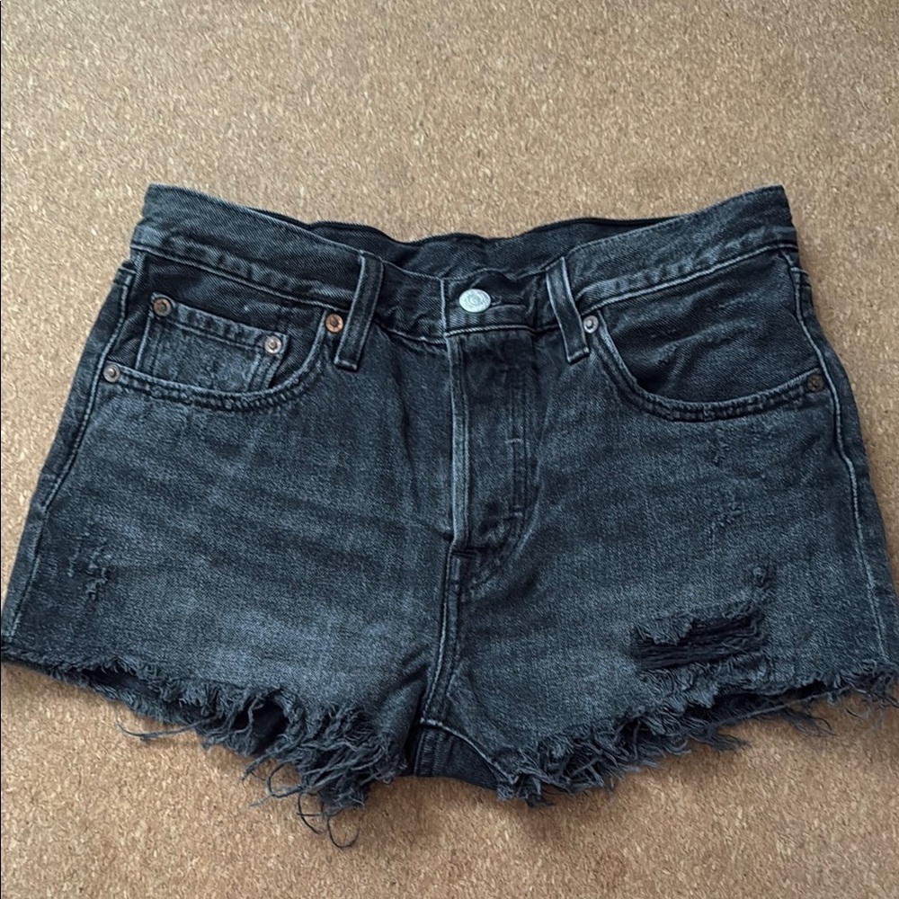 Levi’s 501 black shorts